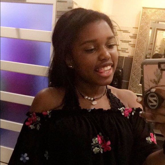 Meet your Posher, Madison - Picture 1 of 1